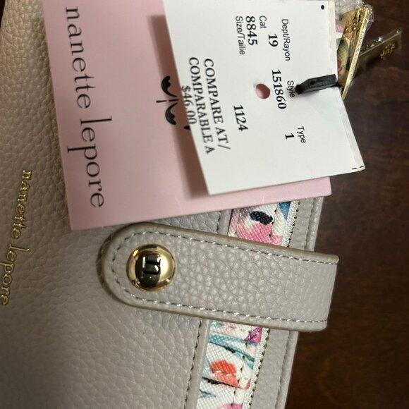nanette lepore wallet, brand new, beige - Picture 5 of 6